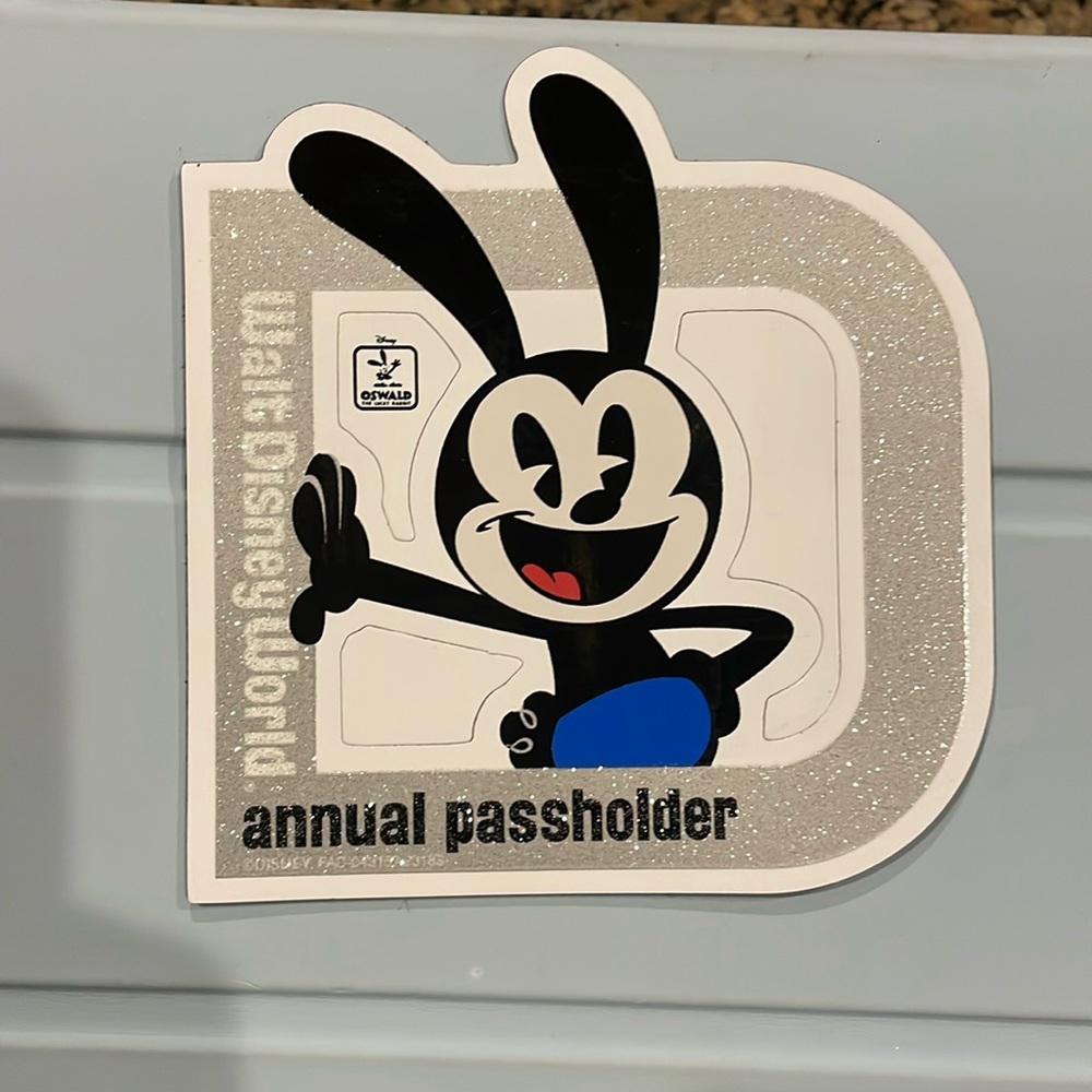 Disney Passholder Oswald Lucky Rabbit Magnet - 2023 Annual Pass Exclusive Magnet
